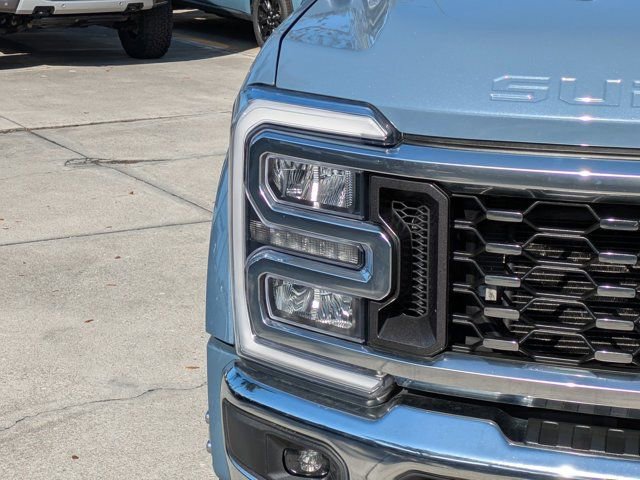 Certified 2023 Ford F450 Lariat w/ FX4 Off-Road Package image 9