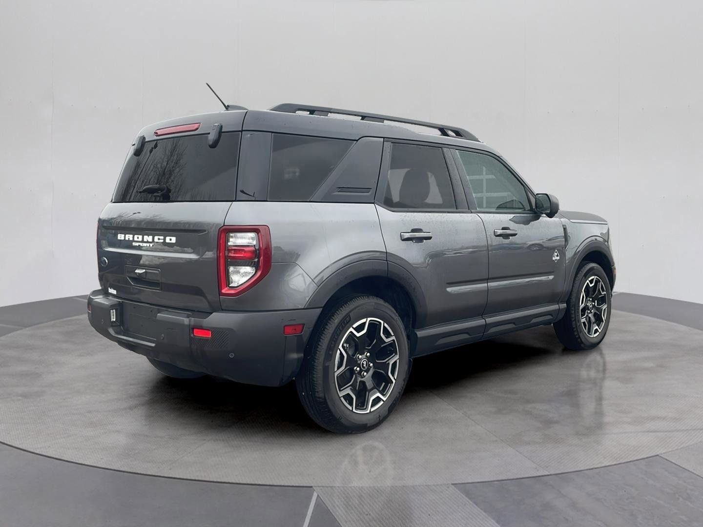 Certified 2025 Ford Bronco Sport Outer Banks w/ Outer Banks Tech Package+ AWD/4WD image 6