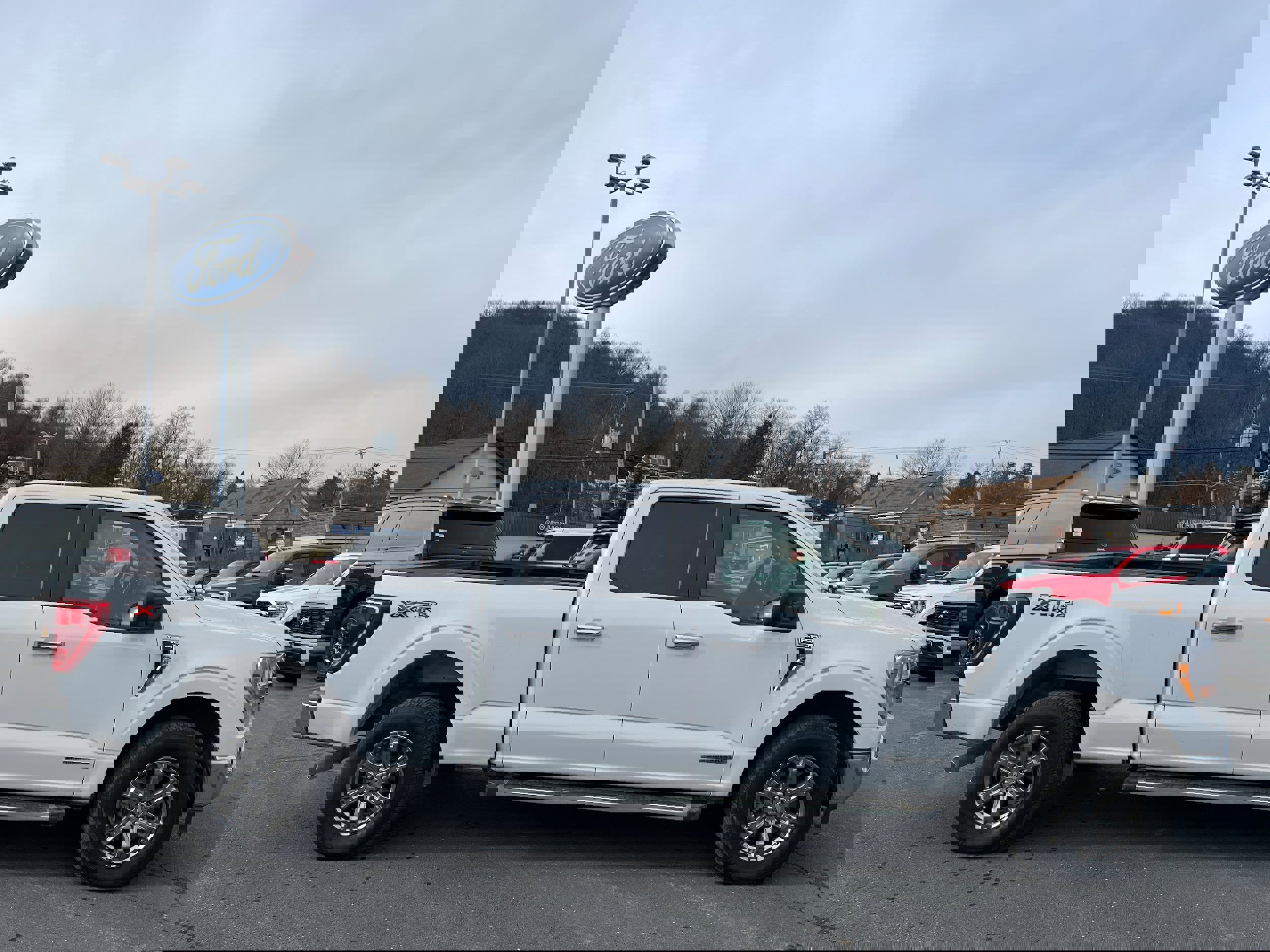 Certified 2022 Ford F150 XLT w/ XTR Package image 4