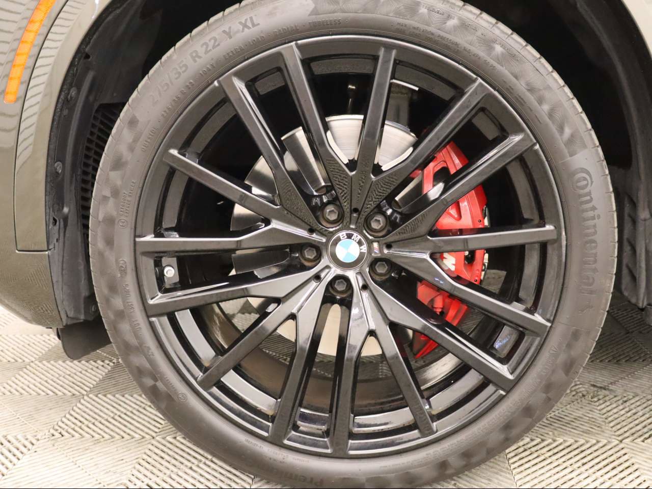 Used 2024 BMW X5 xDrive40i w/ M Sport Package image 6