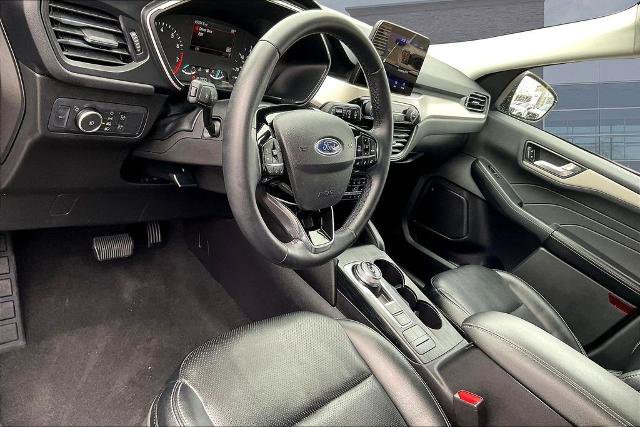 Certified 2022 Ford Escape SEL FWD image 17