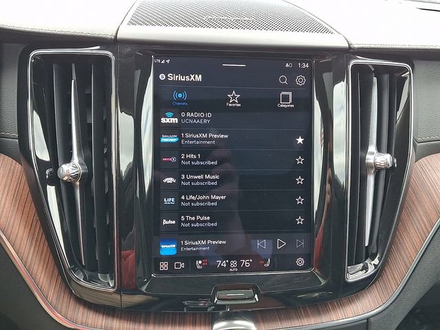 Used 2023 Volvo XC60 B6 Ultimate w/ Protection Package Premier AWD/4WD image 17