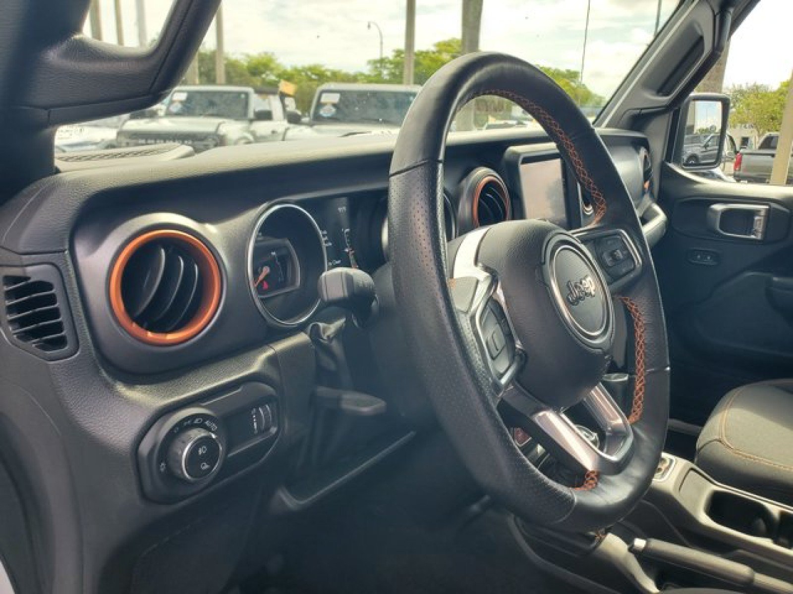 Used 2023 Jeep Gladiator Mojave w/ Cold Weather Group AWD/4WD image 9