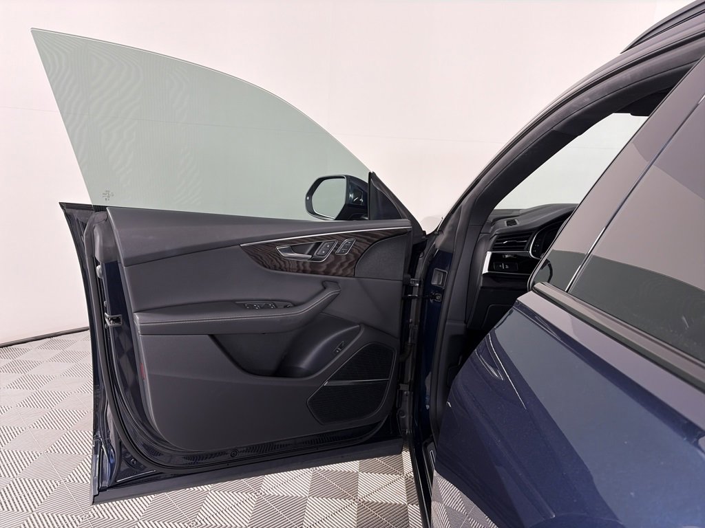 Used 2023 Audi Q8 Prestige image 10