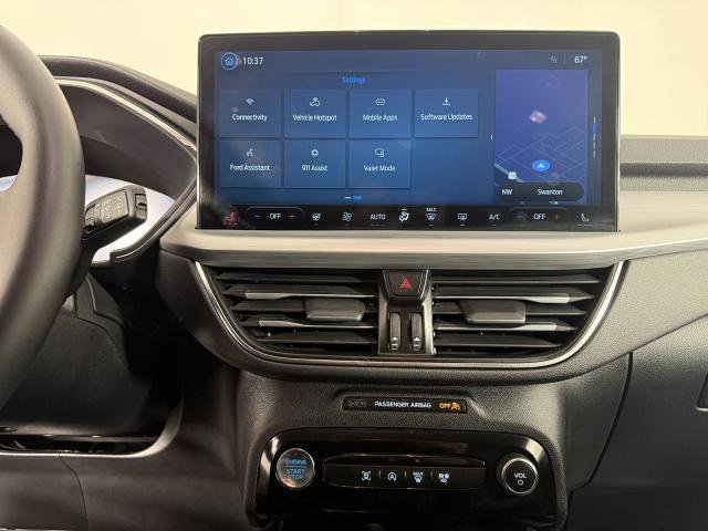 Certified 2025 Ford Escape Platinum AWD/4WD image 20