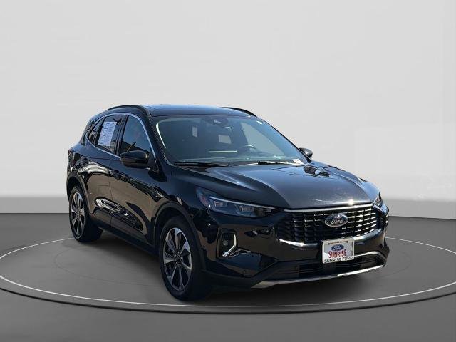 Certified 2023 Ford Escape Platinum w/ Premium Technology Package AWD/4WD image 4