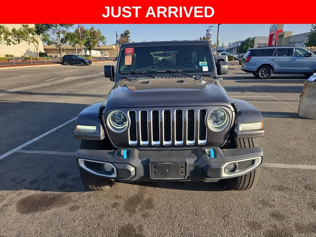 Used 2023 Jeep Wrangler Unlimited Sahara AWD/4WD image 2