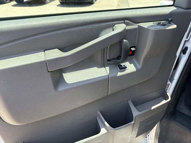 Used 2024 Chevrolet Express 2500 w/ Driver Convenience Package RWD image 16