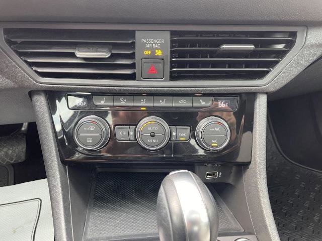 Used 2019 Volkswagen Jetta R-Line image 25