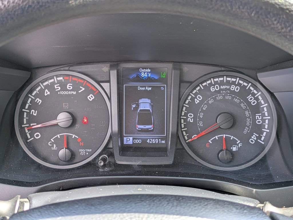 Used 2022 Toyota Tacoma SR RWD image 23