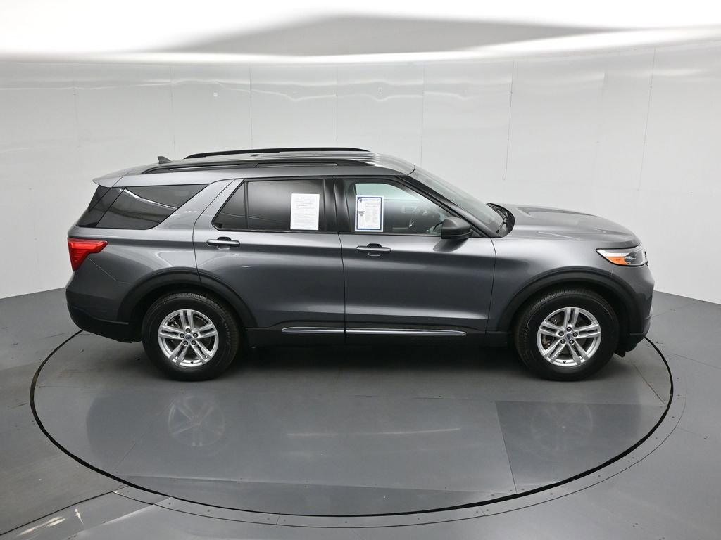 Certified 2022 Ford Explorer XLT image 44