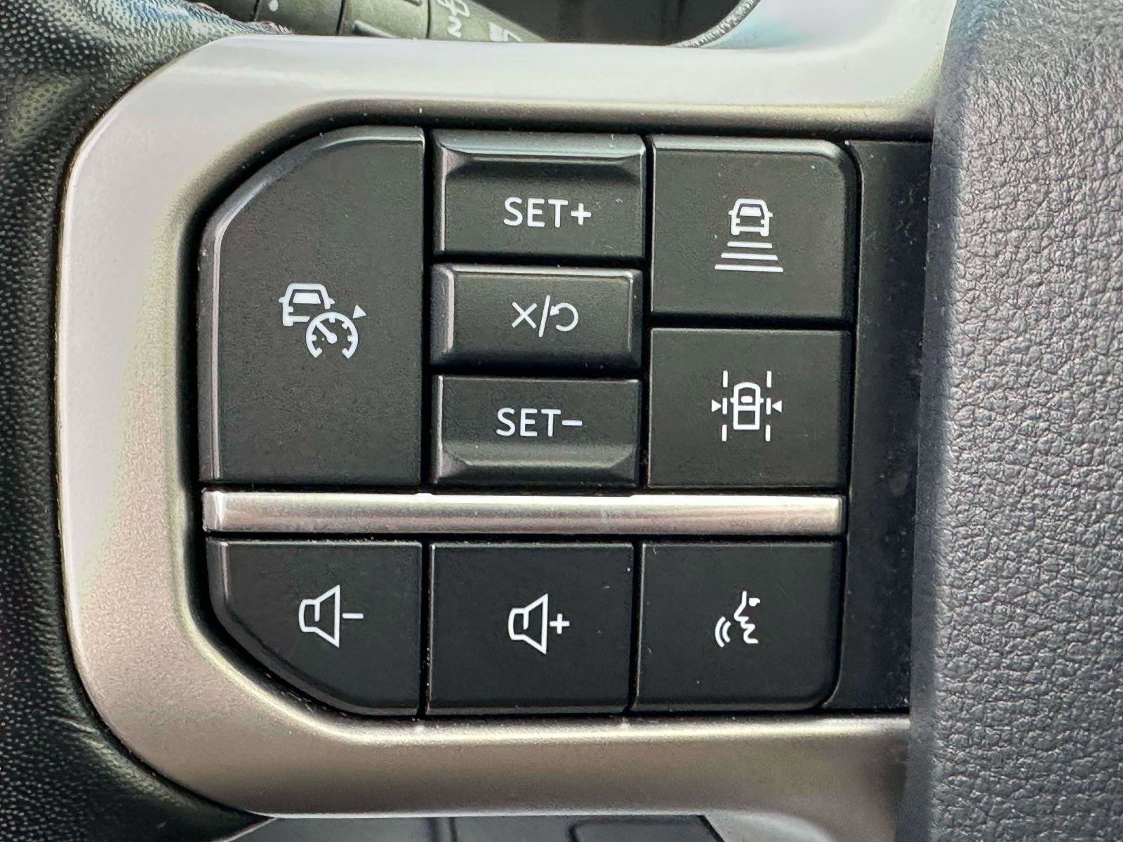 Certified 2024 Ford Expedition Limited image 22