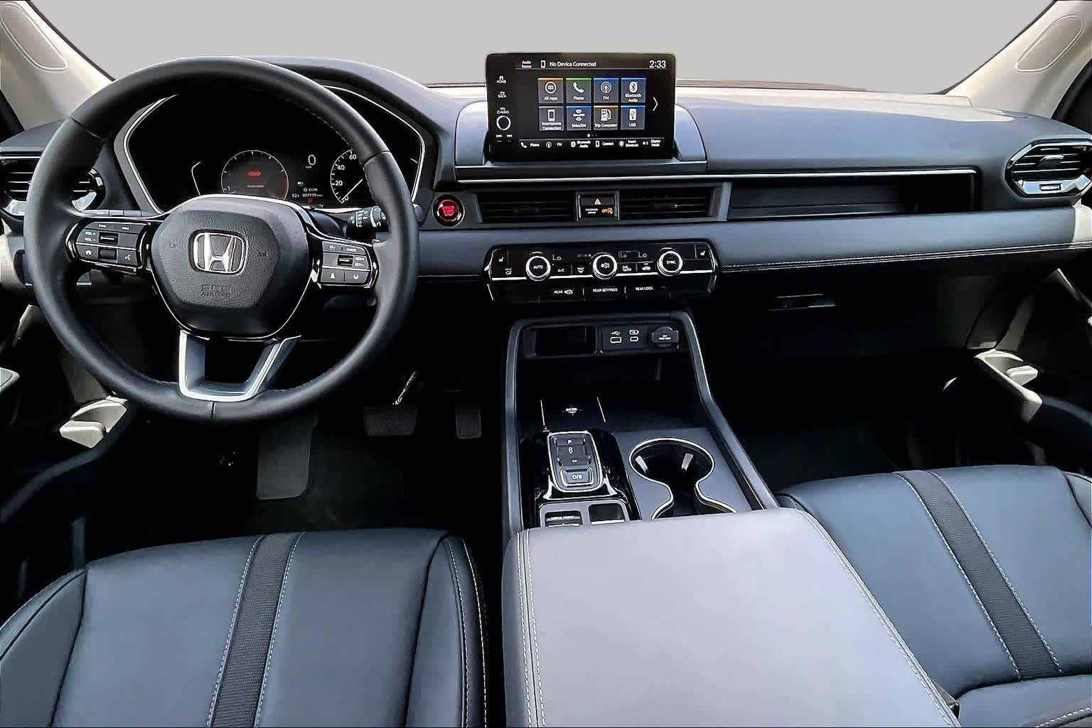Used 2025 Honda Pilot EX-L image 16