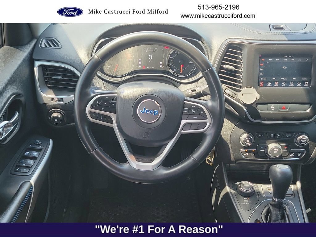 Used 2020 Jeep Cherokee Latitude AWD/4WD image 11