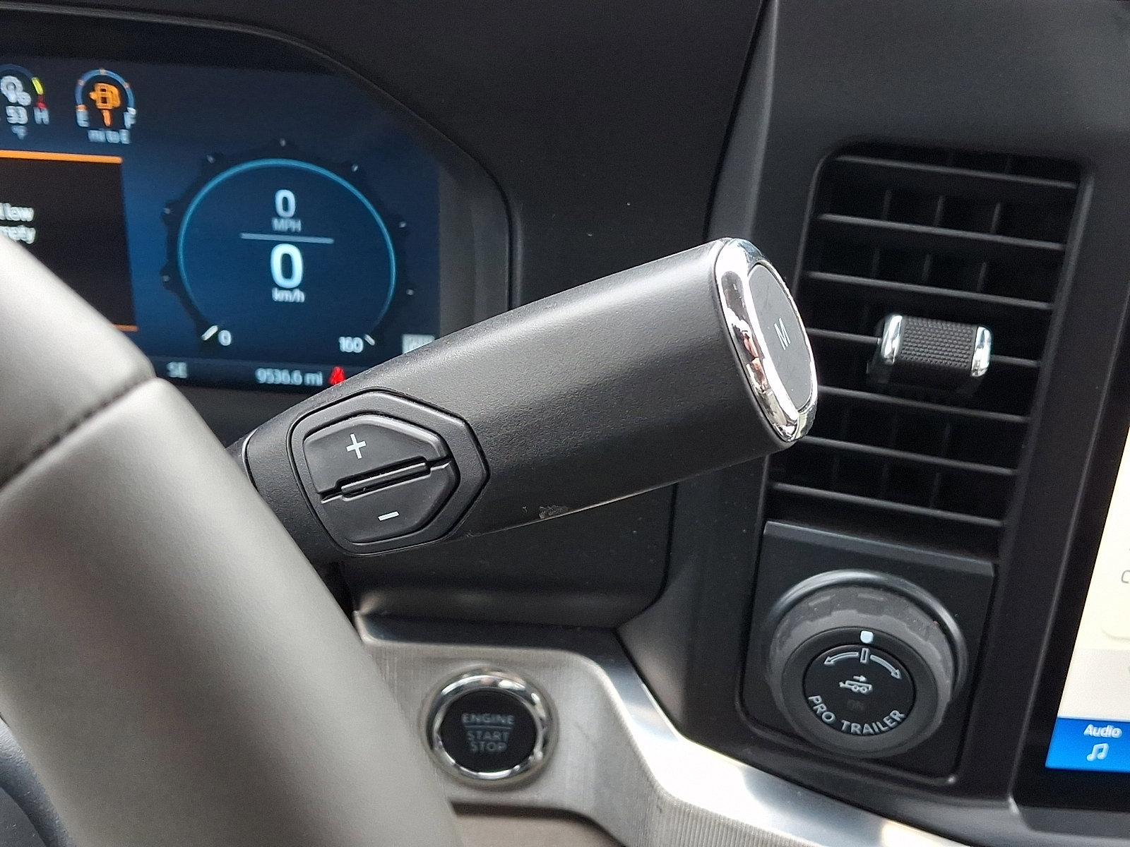 Certified 2025 Ford F350 Platinum w/ Platinum Plus Package image 21