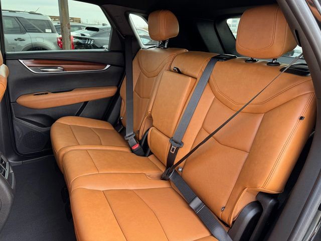 Used 2022 Cadillac XT5 Premium Luxury w/ Technology Package image 16