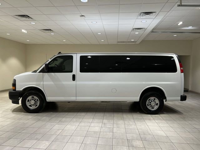 Used 2023 Chevrolet Express 3500 LS RWD image 2