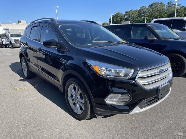 Certified 2018 Ford Escape SE FWD image 1