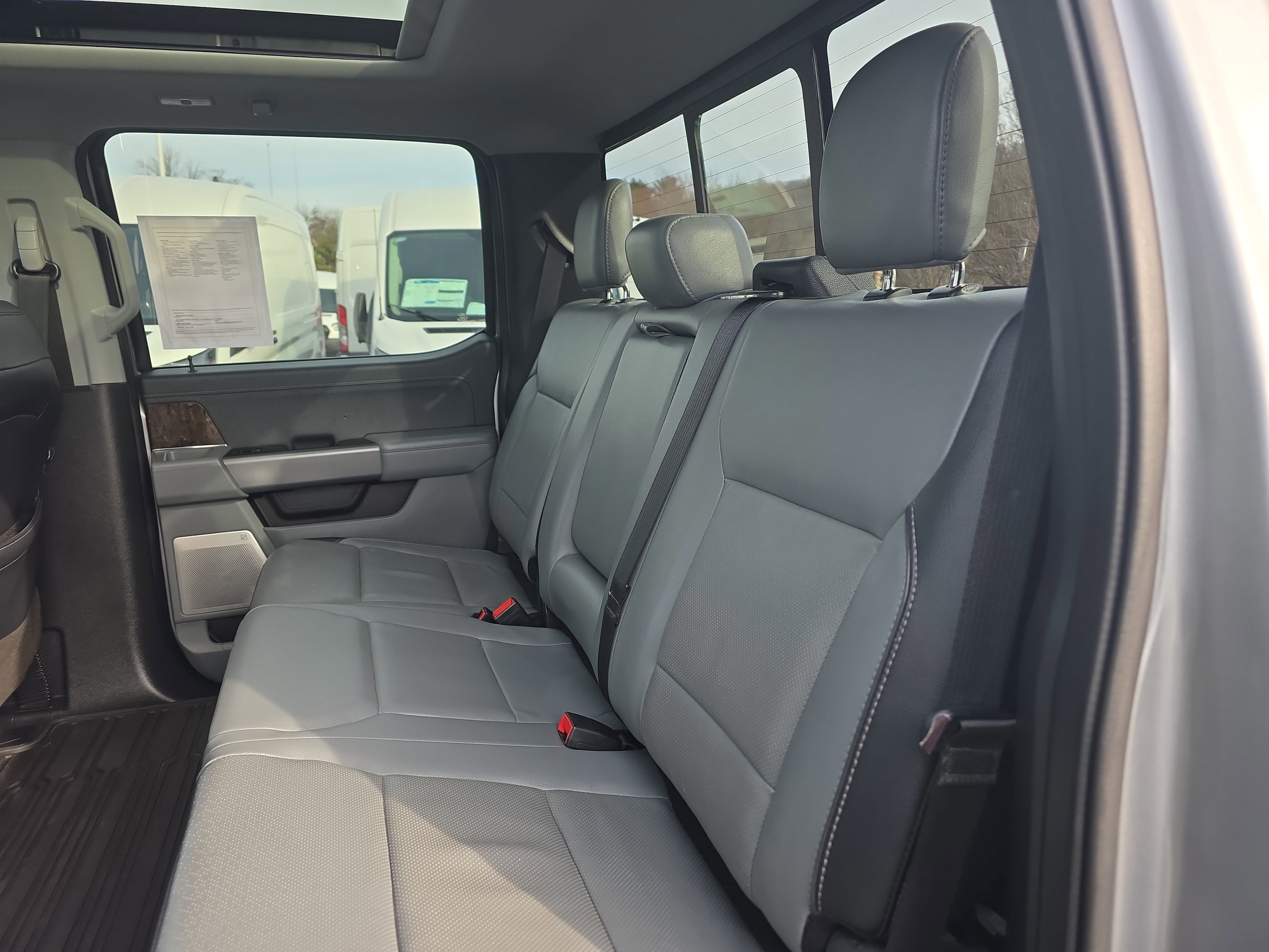 Certified 2022 Ford F150 Lariat w/ Equipment Group 502A High image 23