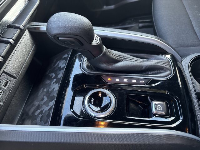 Used 2023 Chevrolet Colorado W/T w/ WT Convenience Package AWD/4WD image 18