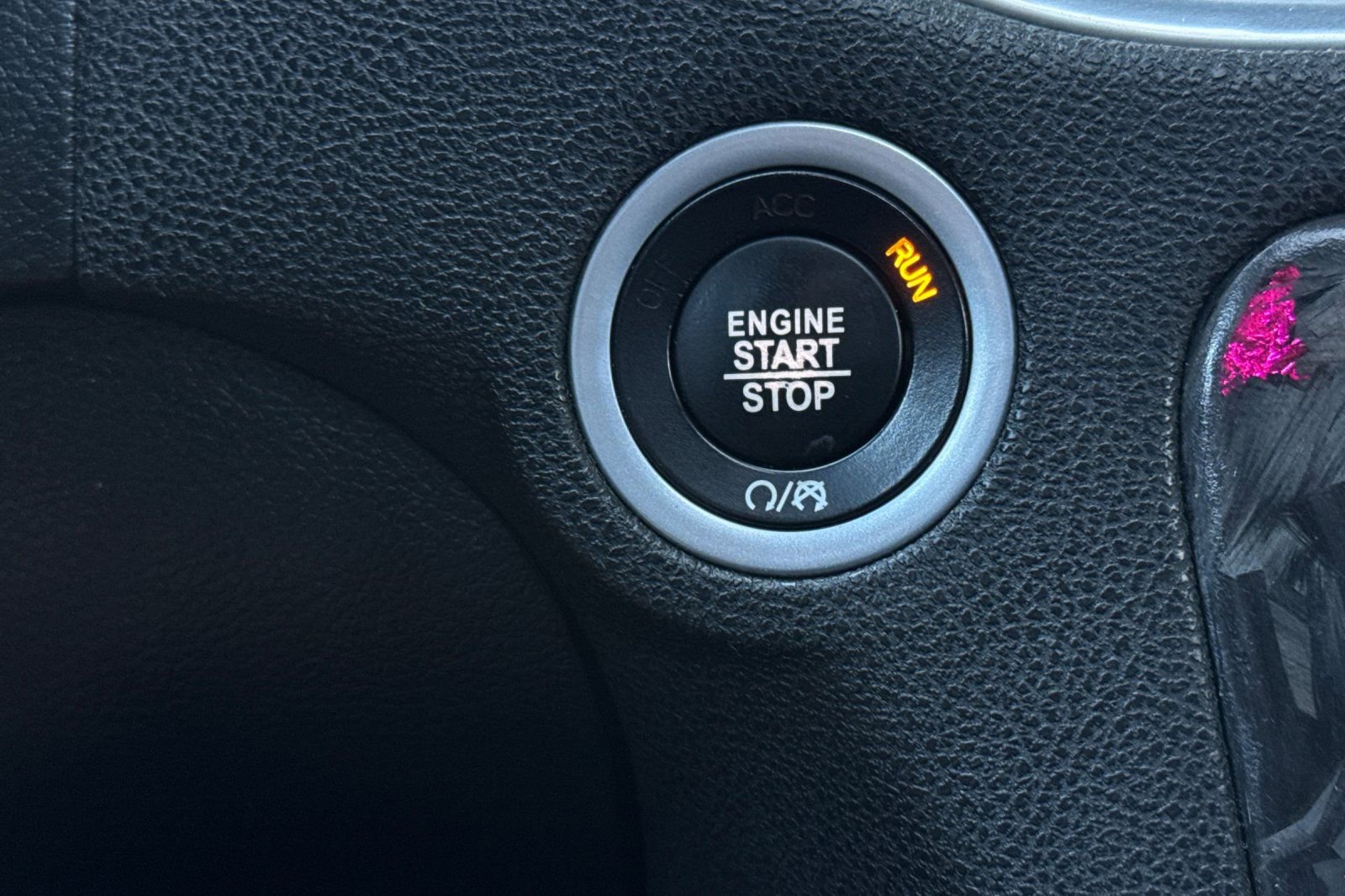Used 2018 Dodge Charger R/T RWD image 19