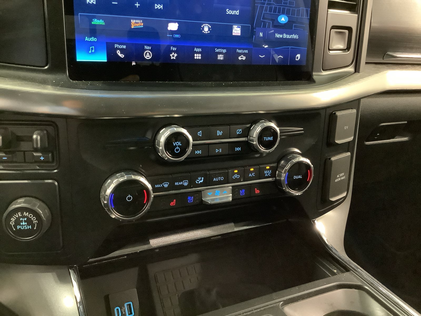 Certified 2022 Ford F150 Lariat RWD image 19