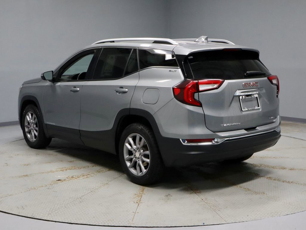 Used 2024 GMC Terrain SLT AWD/4WD image 8