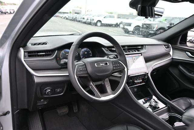Used 2024 Jeep Grand Cherokee L Limited w/ Luxury Tech Group II AWD/4WD image 19