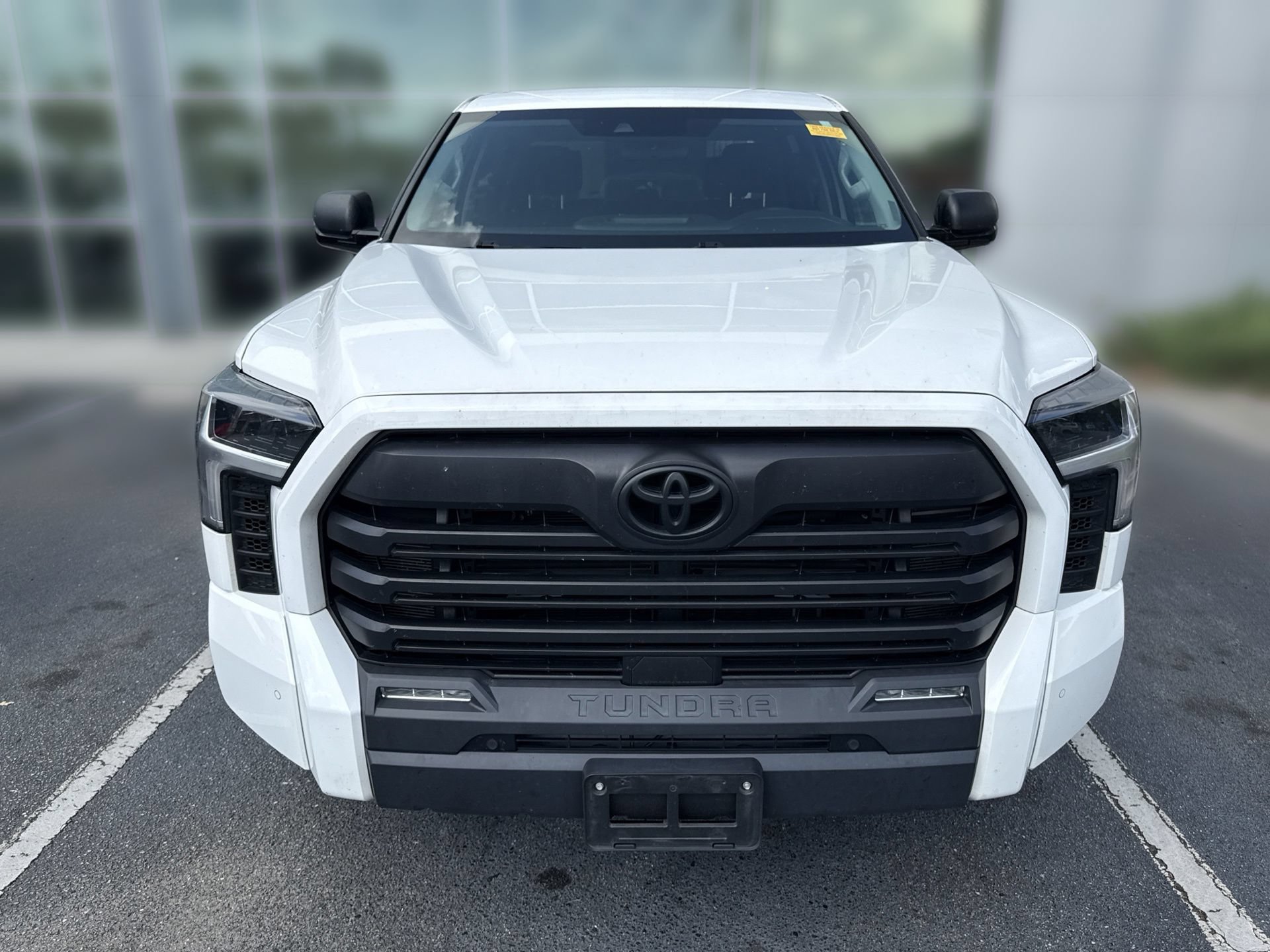 Used 2023 Toyota Tundra SR5 w/ SR5 Convenience Package AWD/4WD image 12
