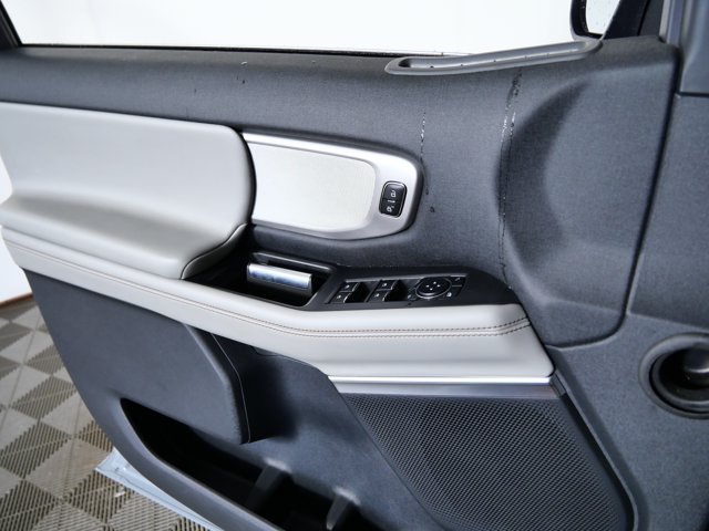 Certified 2025 Ford Expedition Active AWD/4WD image 29