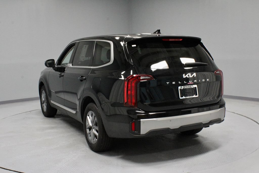 Used 2025 Kia Telluride LX FWD image 9