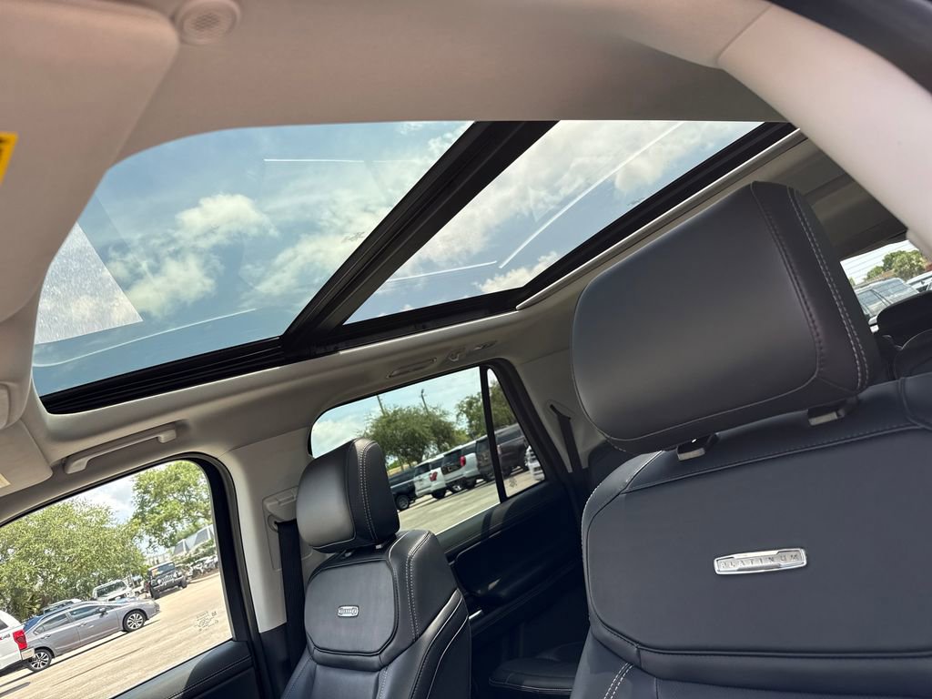 Certified 2025 Ford Expedition Max Platinum AWD/4WD image 9