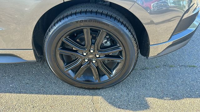 Certified 2020 Ford Edge ST-Line w/ Cold Weather Package image 6