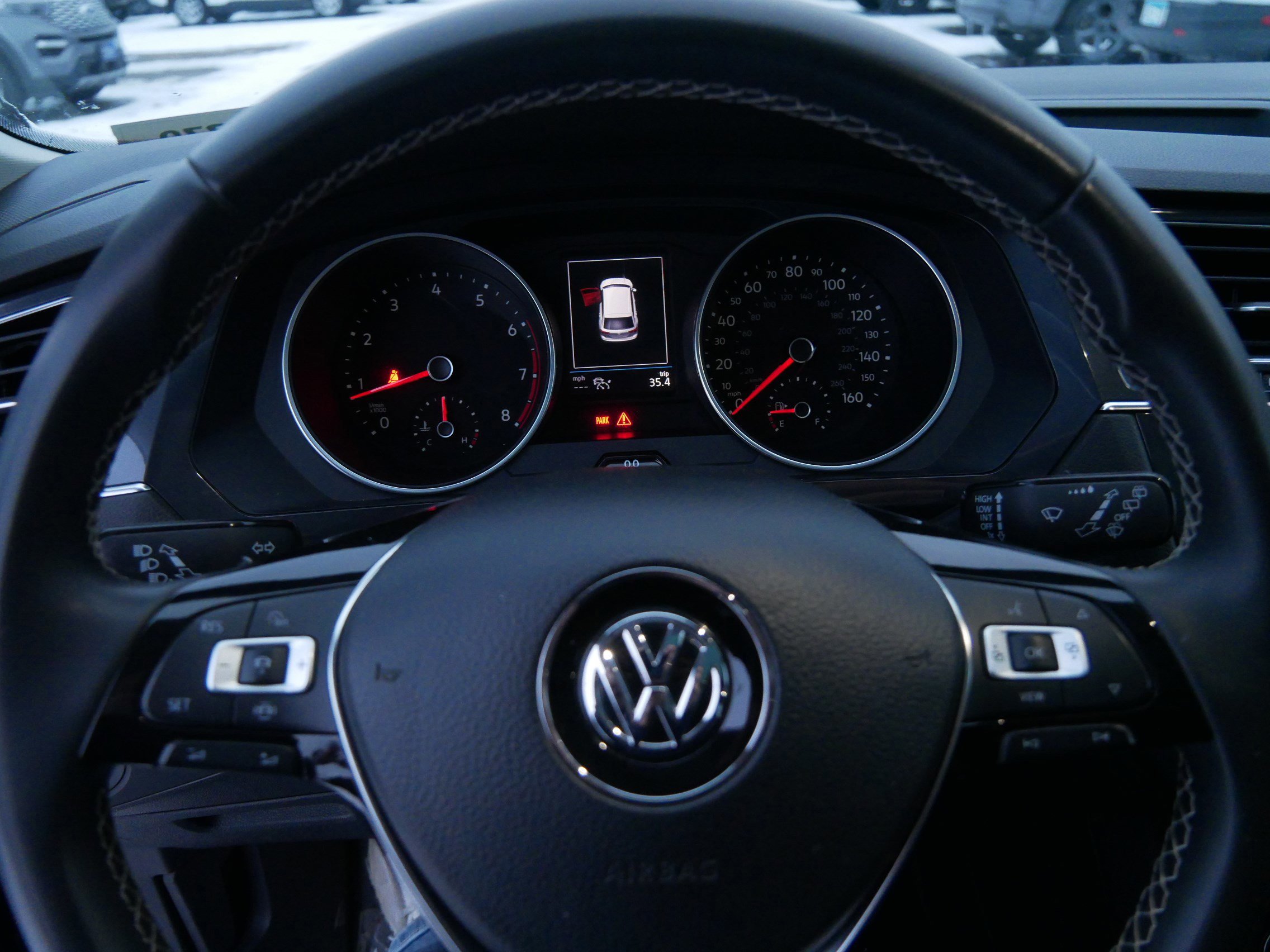 Used 2021 Volkswagen Tiguan SE w/ Panoramic Sunroof Package image 25