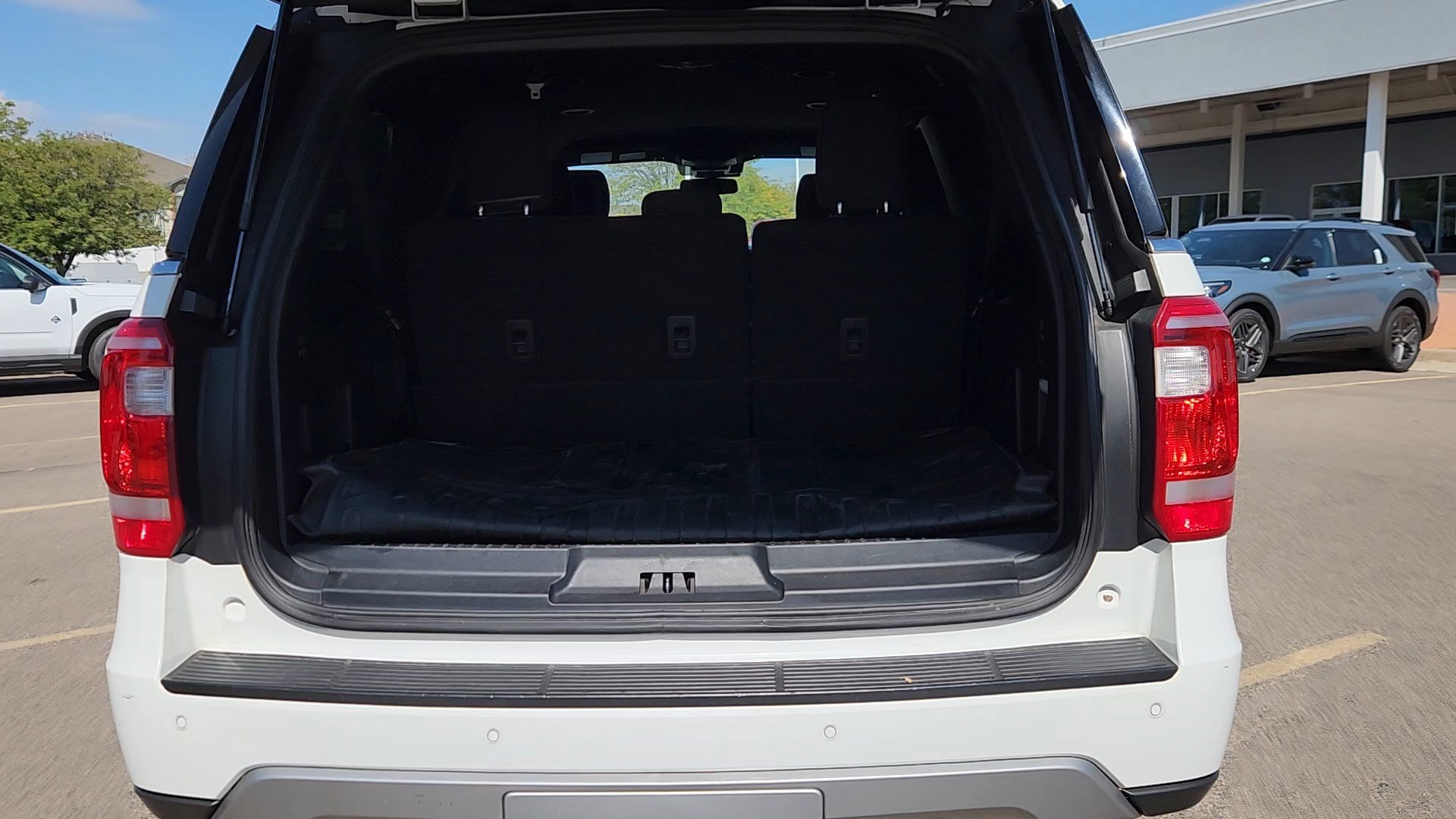 Certified 2020 Ford Expedition Max XLT RWD image 39