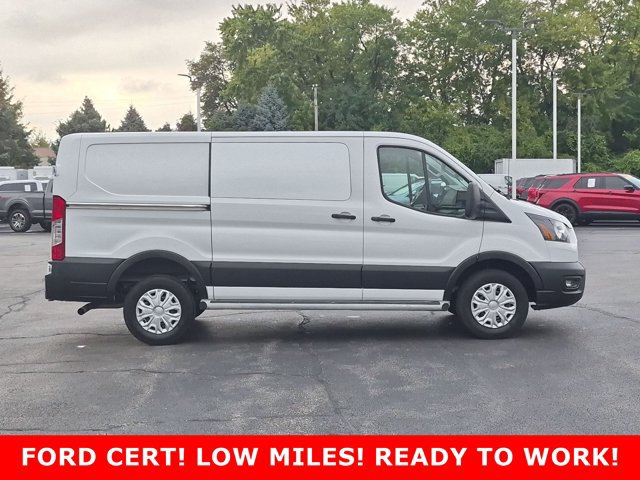 Certified 2025 Ford Transit 250 Low Roof w/ Exterior Upgrade Package RWD image 4