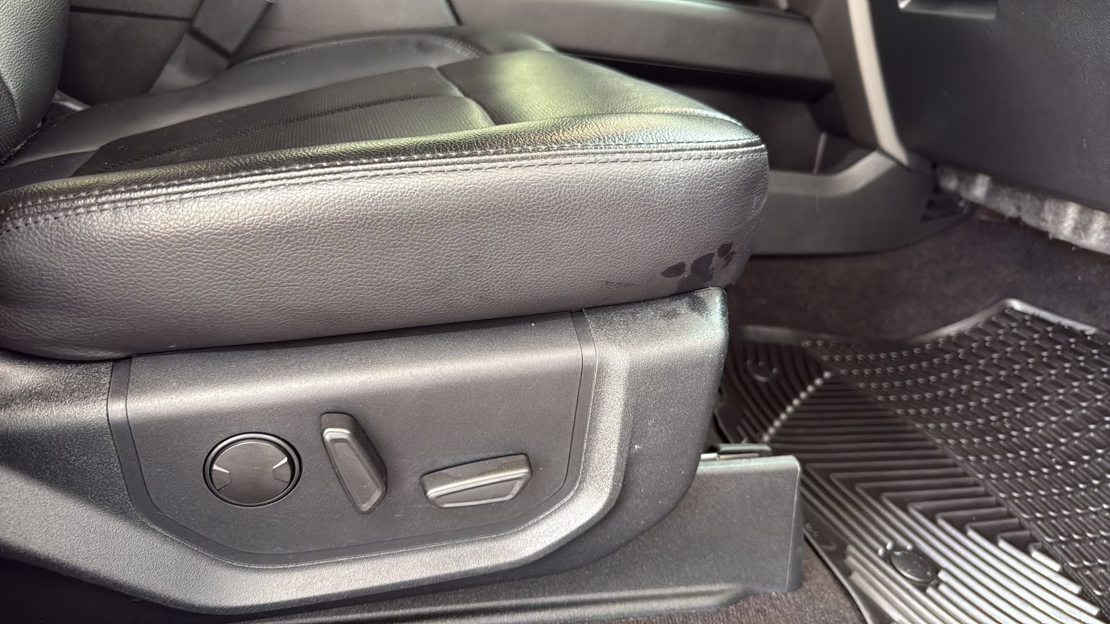 Certified 2021 Ford Expedition XLT RWD image 24
