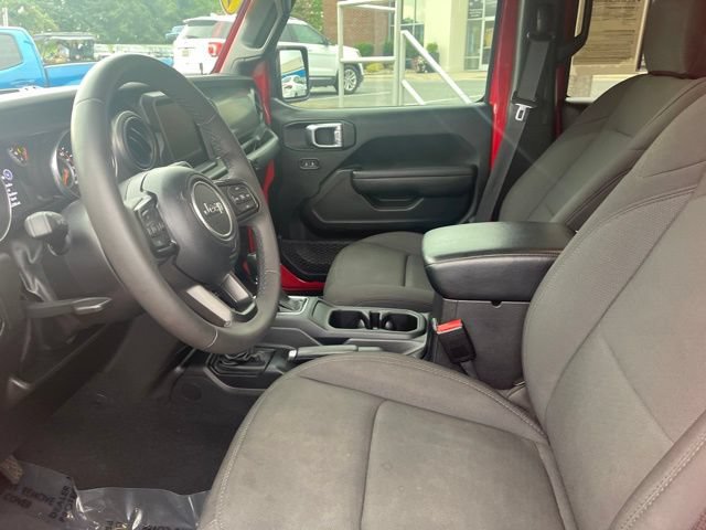 Used 2023 Jeep Gladiator Sport AWD/4WD image 16