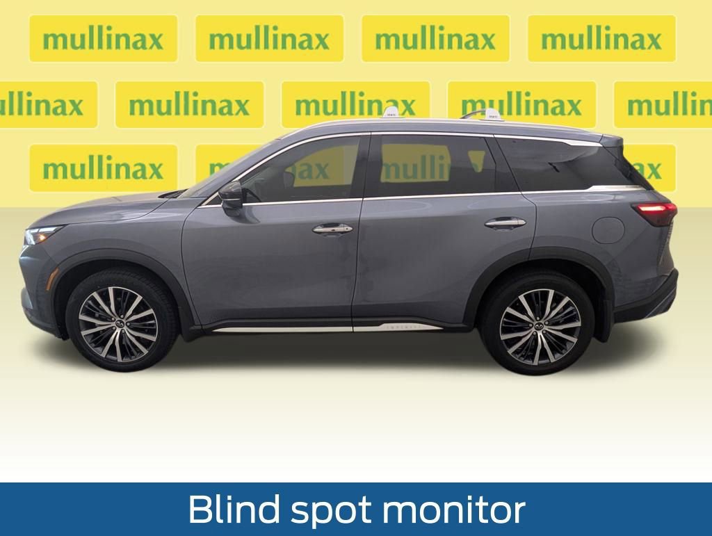 Used 2023 INFINITI QX60 Sensory w/ Vision Package image 2