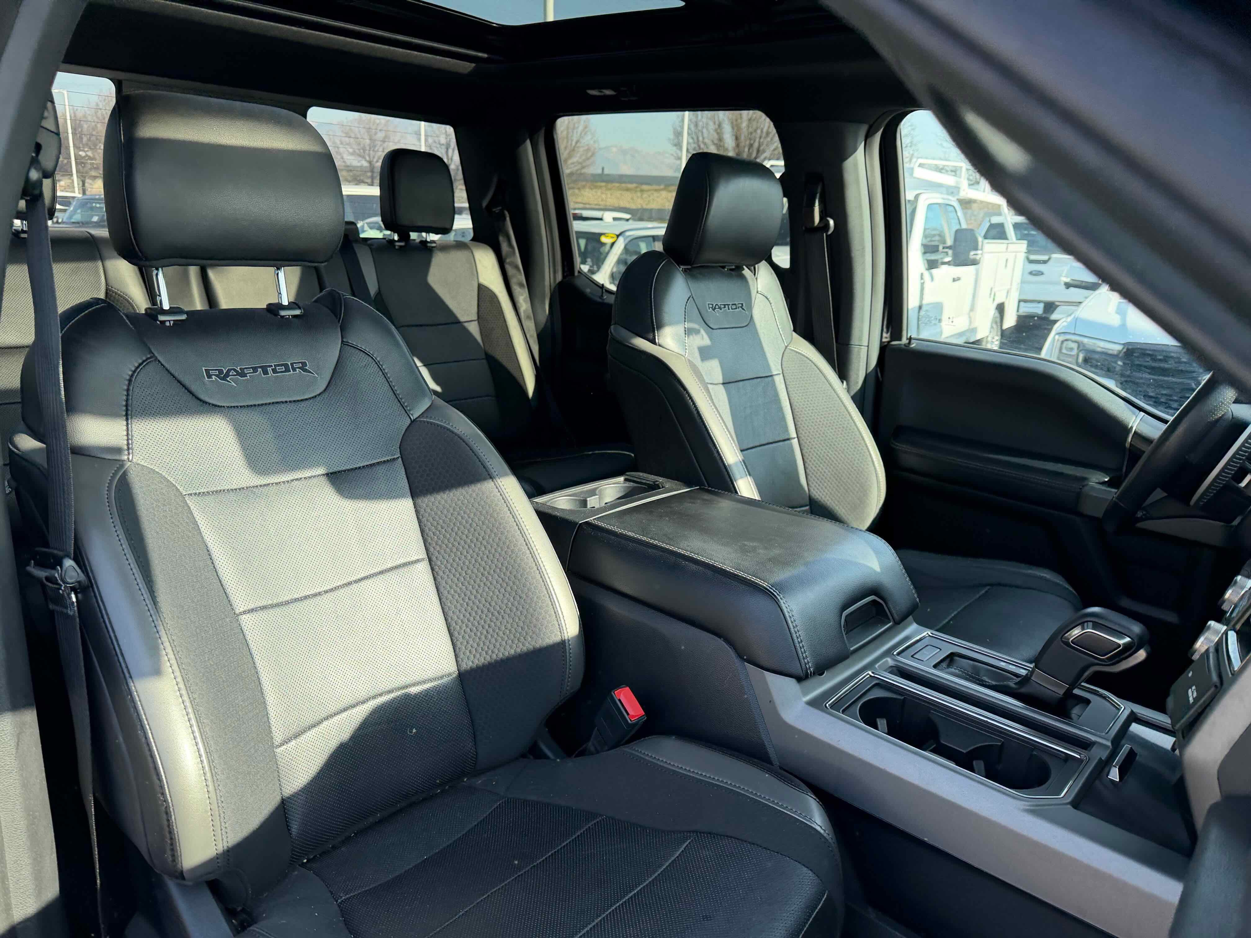 Certified 2020 Ford F150 Raptor w/ Equipment Group 802A Luxury image 33