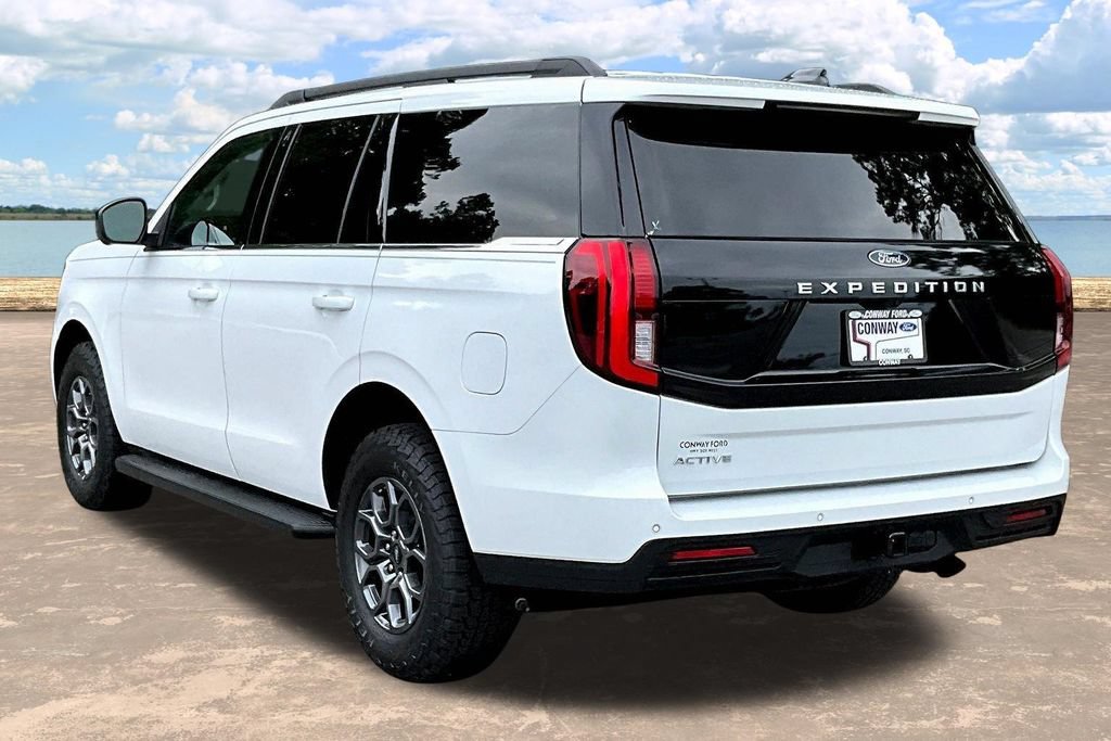 Certified 2025 Ford Expedition Active RWD image 5