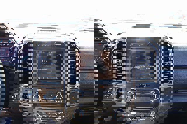 Certified 2019 Ford Expedition XLT image 18