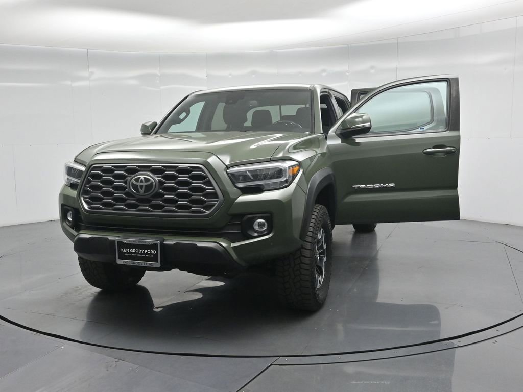 Used 2022 Toyota Tacoma TRD Off-Road w/ Technology Package RWD image 33