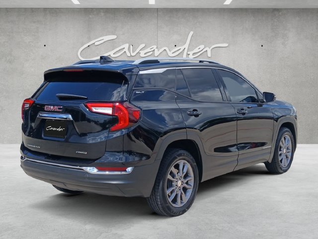Used 2024 GMC Terrain SLT AWD/4WD image 17