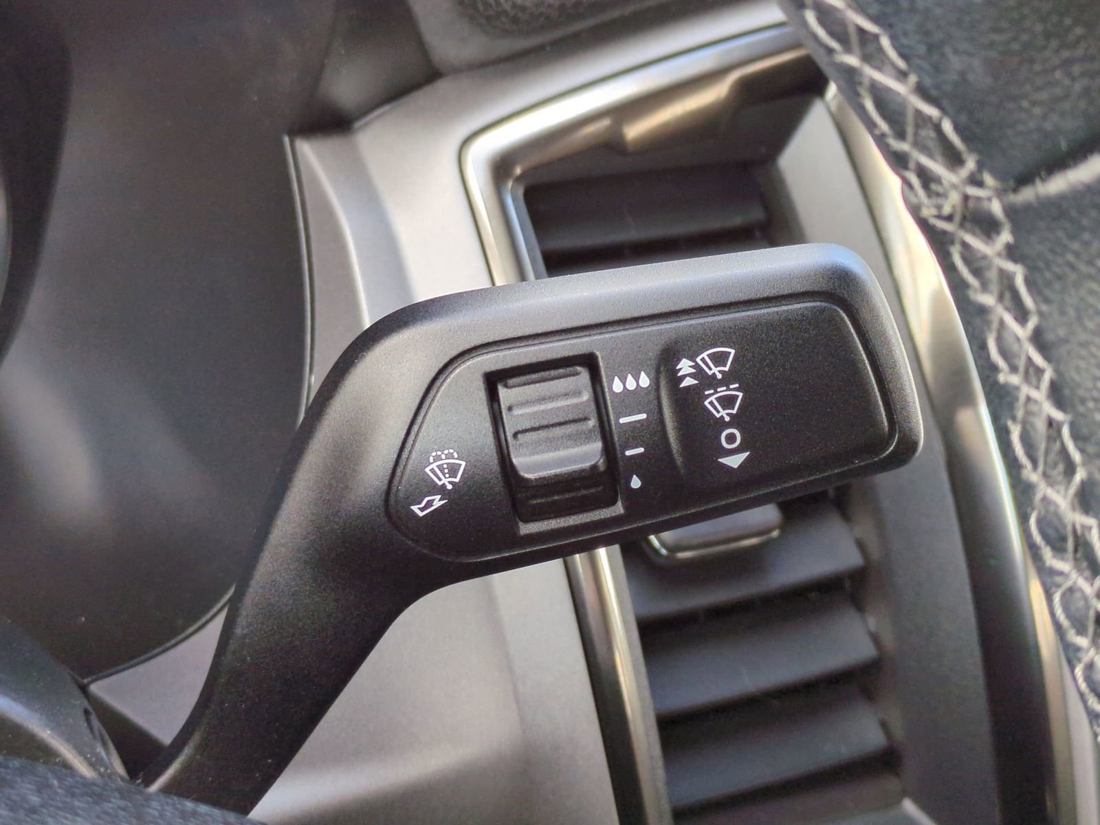 Certified 2023 Ford Ranger XLT w/ Equipment Group 302A High image 31