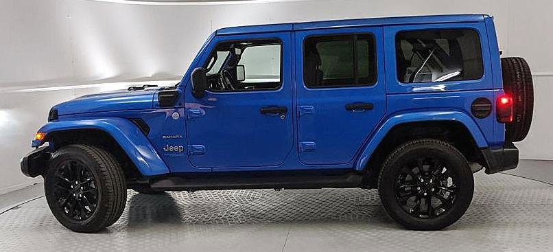 Used 2021 Jeep Wrangler Unlimited Sahara w/ Cold Weather Group image 5