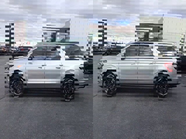 Certified 2022 Ford Expedition Max Limited image 2