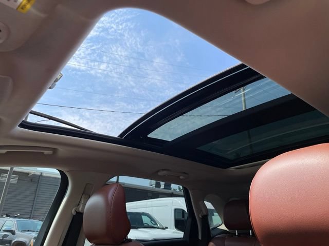 Certified 2019 Ford Edge Titanium w/ Equipment Group 301A AWD/4WD image 39