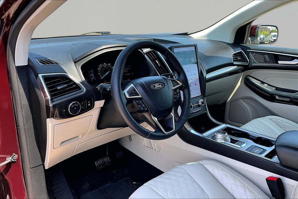 Certified 2024 Ford Edge Titanium AWD/4WD image 14