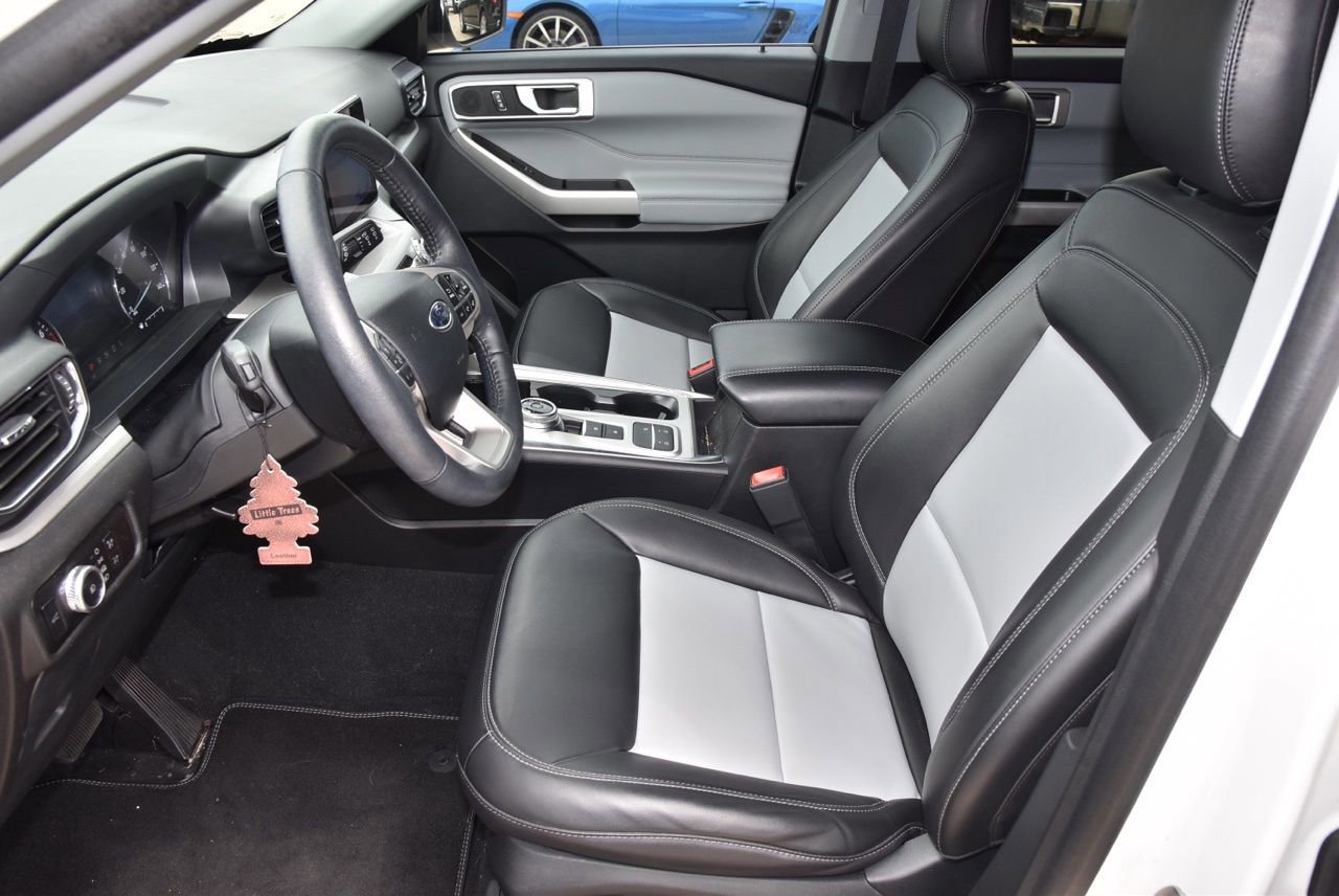 Certified 2023 Ford Explorer XLT w/ Equipment Group 202A RWD image 10